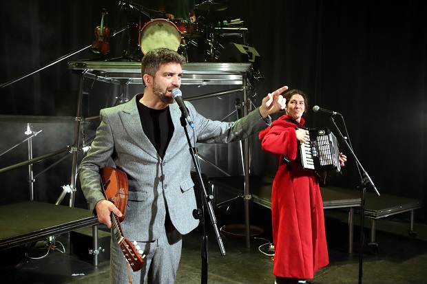 Un moment de l'assaig 'Història d'un lladre' al Teatre de l'Aurora / Mar Martí