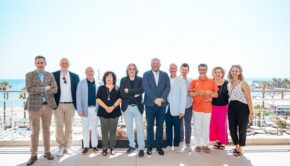 Foto de família edició 2025 Clàssica a la Platja / Sergi Panizo