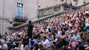 Joan Enric Barceló a les escales de la Catedral de Girona / Ariadna Reche