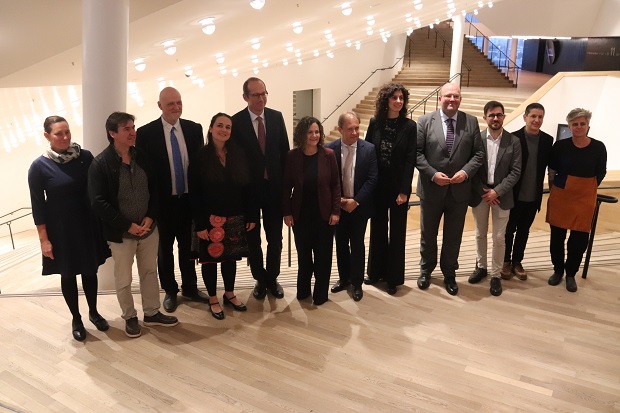 Foto de família de la programació de música catalana a l'Elbphilharmonie d'Hamburg / Aleix Freixas