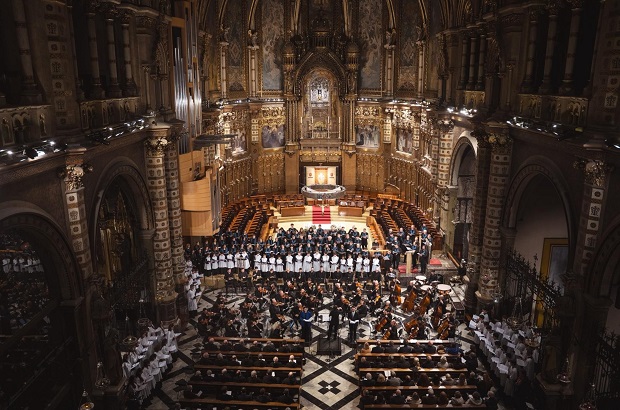 Basílica de Sta. Maria de Montserrat durant la clausura del Mil·lenari / Abadia de Montserrat