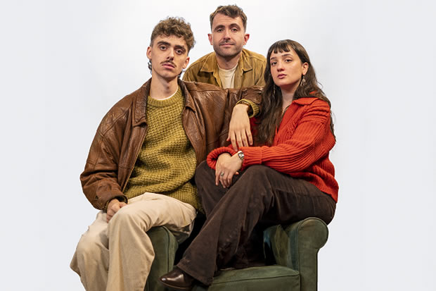 Celobert / Blau Atzavara