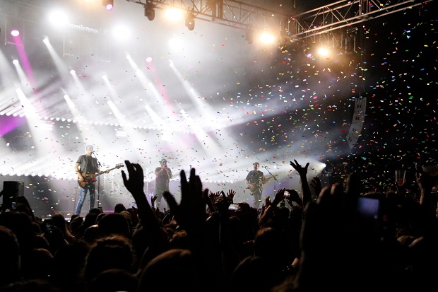 Lax'n'Busto a la sala La Mirona de Salt / Marina López