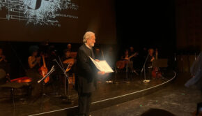El músic, Jordi Savall, rebent el premi / Departament Cultura Generalitat