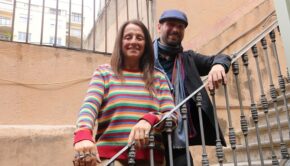 La cantautora Montse Castellà i el director del BarnaSants Marçal Girbau / Eli Don