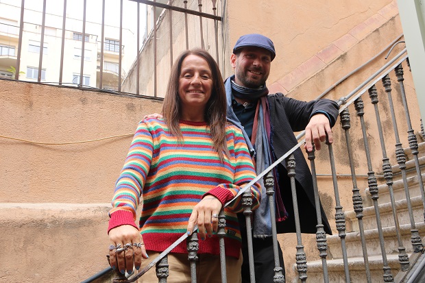 La cantautora Montse Castellà i el director del BarnaSants Marçal Girbau / Eli Don