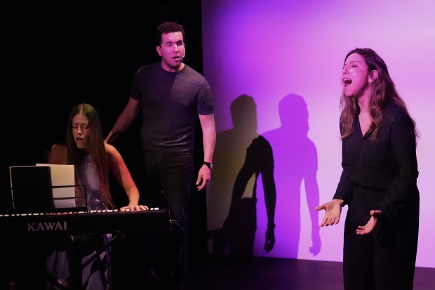 Júlia Jové i Xavi Navarro / Nico Tomás