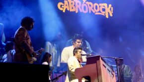 Els Amics de les arts a l'escenari del Cabró Rock / Laura Busquets