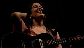 Sílvia Pérez Cruz durant el recital a la sessió inagural del Festival Terramar / Gemma Sánchez Bonel