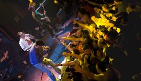 Una imatge del grup en un concert recent / Arxiu Skatalà