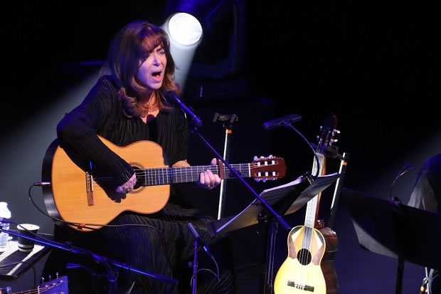 Maria del Mar Bonet a l'Olympia de París / Oriol Bosch